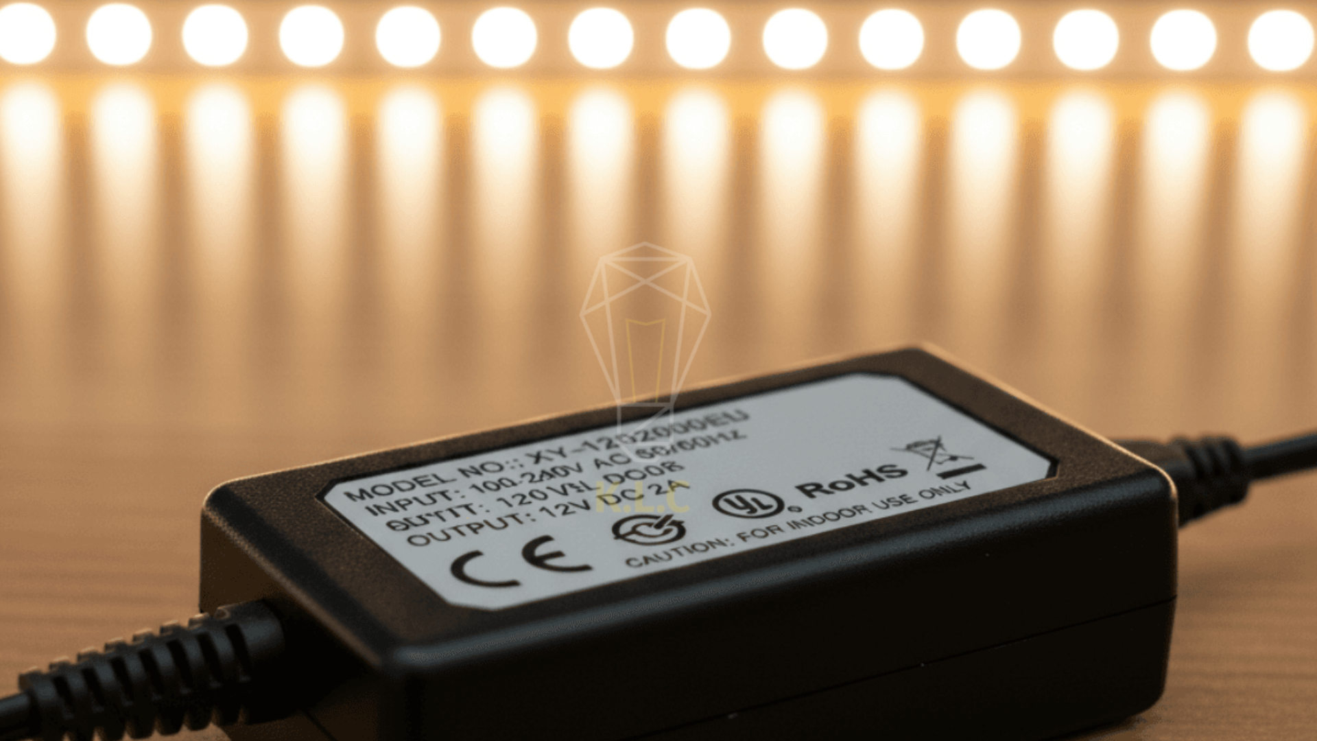 تفاوت منبع تغذیه، درایور LED و آداپتور